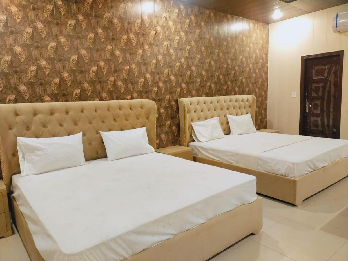 Royal Fort Executive Hotel Gulberg Lahore Rom bilde