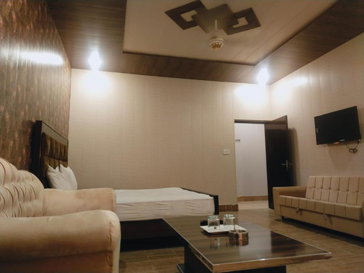 Royal Fort Executive Hotel Gulberg Lahore Rom bilde