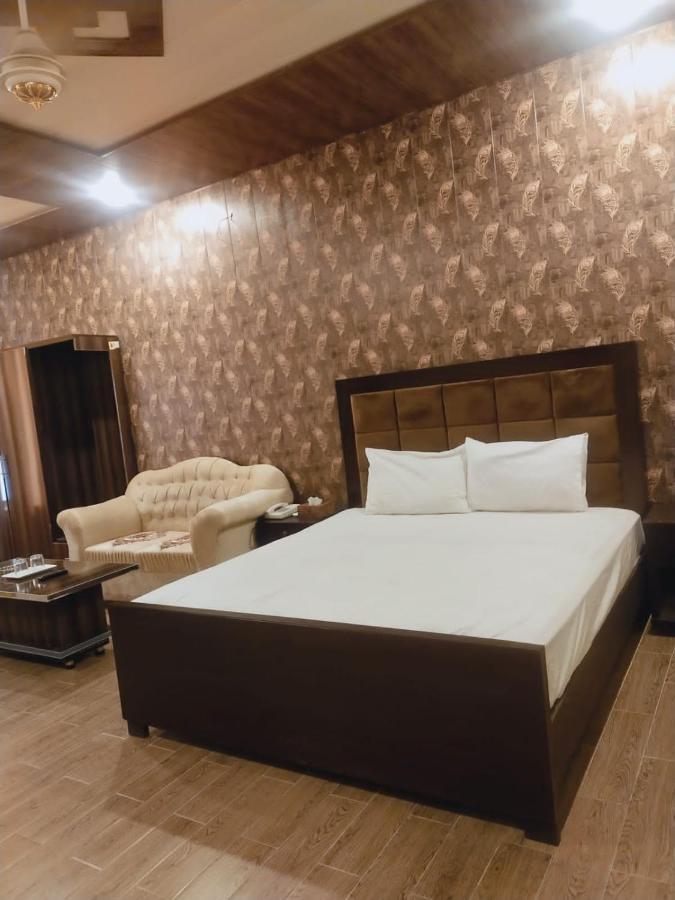 Royal Fort Executive Hotel Gulberg Lahore Rom bilde