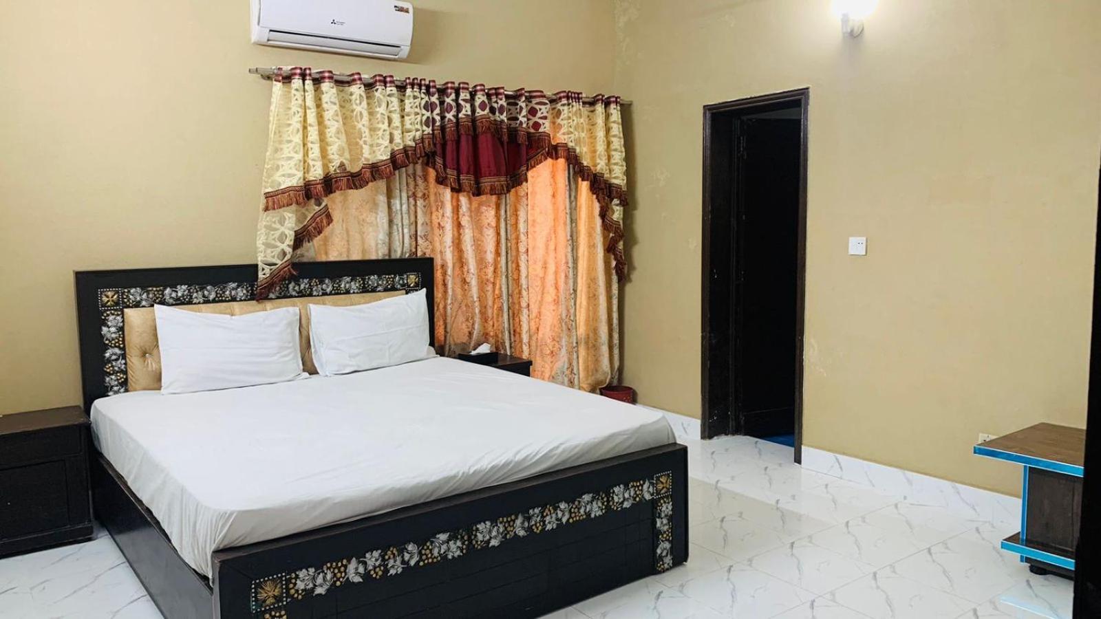Royal Fort Executive Hotel Gulberg Lahore Eksteriør bilde